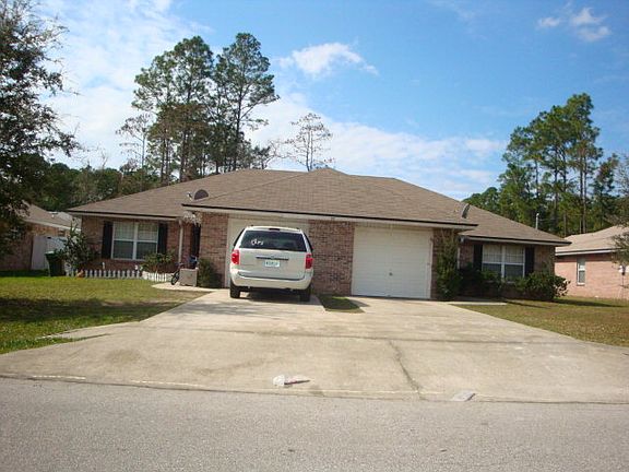 3rd image of 33 Regent Ln