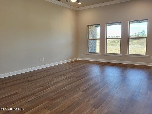 3rd image of 10242 Patrick Dr