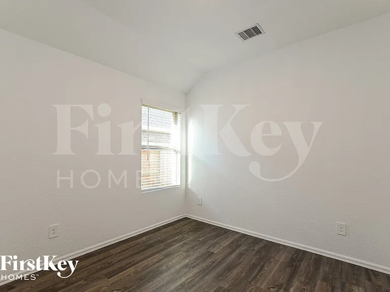 18446 Summit Ranch Dr — Photo 9