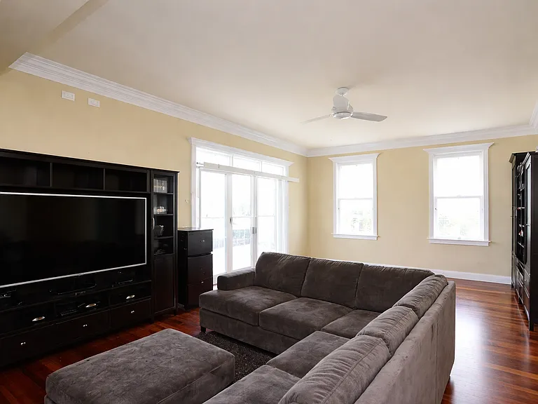 924 W Cornelia Ave #4S — Photo 4