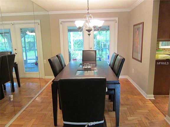 3rd image of 555 Longwood Cir