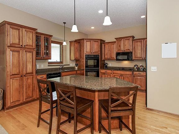 4th image of 2065 Acacia Dr