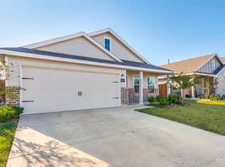 3948 Surrey Dr, Heartland, TX 75126