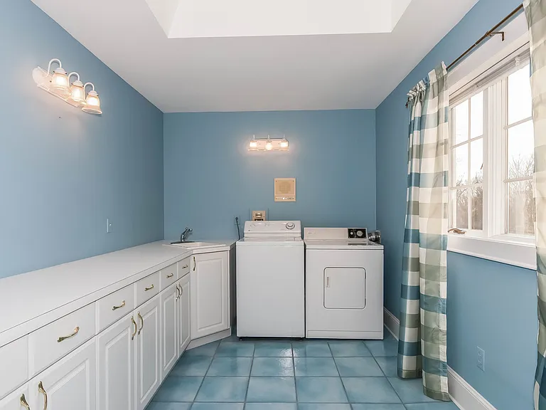 123 Randi Dr — Photo 32