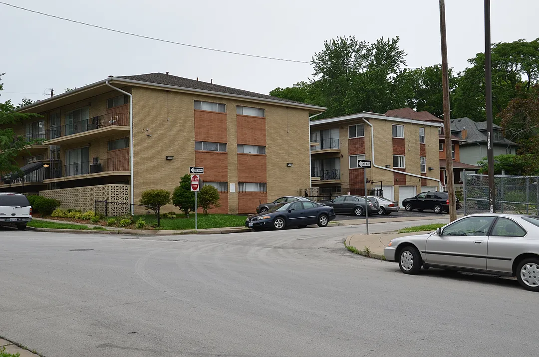 2 bed, 1000 sqft, $1,100 — Photo 4