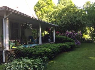 260 Lakeside Dr NE, Grand Rapids, MI 49503