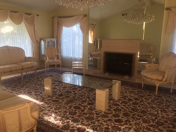 5th image of 18045 Lake Encino Dr