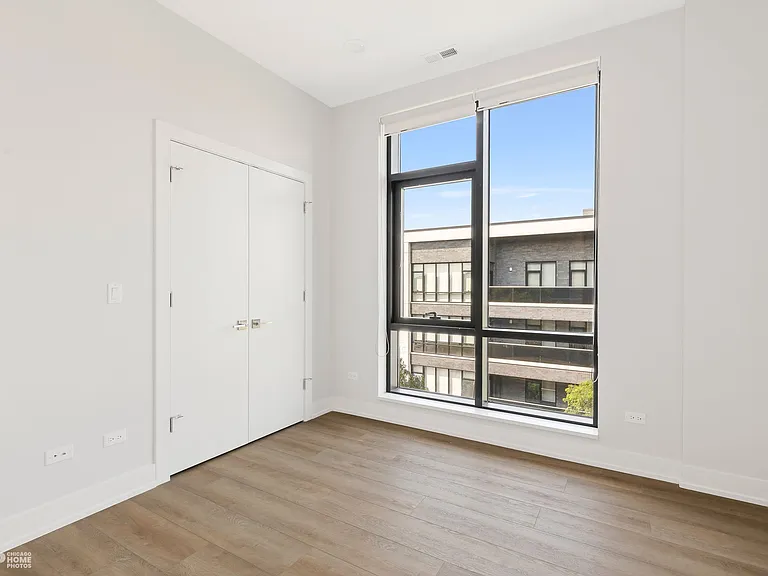 3207 N Lawndale Ave #203 — Photo 17