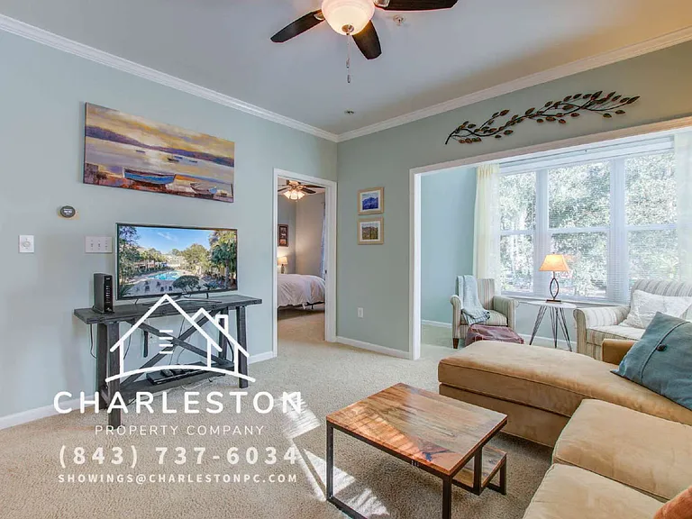 600 Bucksley Ln #208 — Photo 2