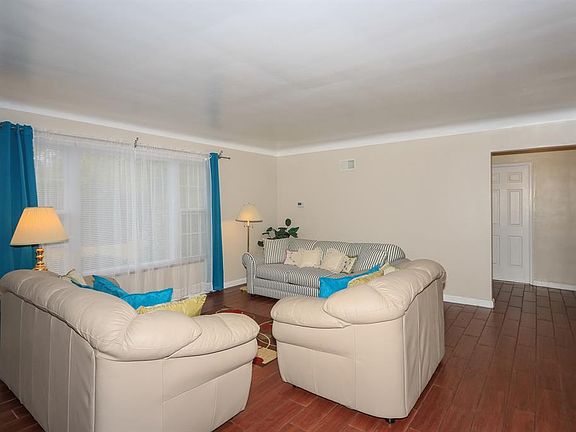 4th image of 2101 Ronaldson Ave