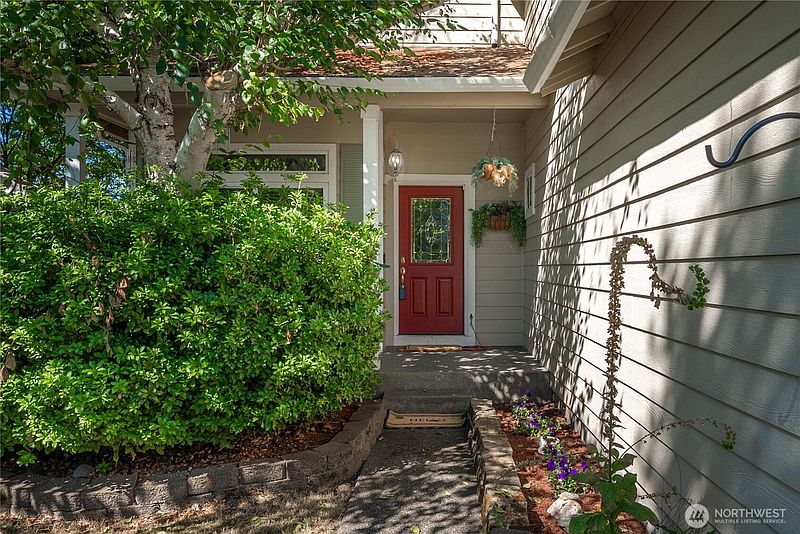 3rd image of 4721 Parkside Drive SE