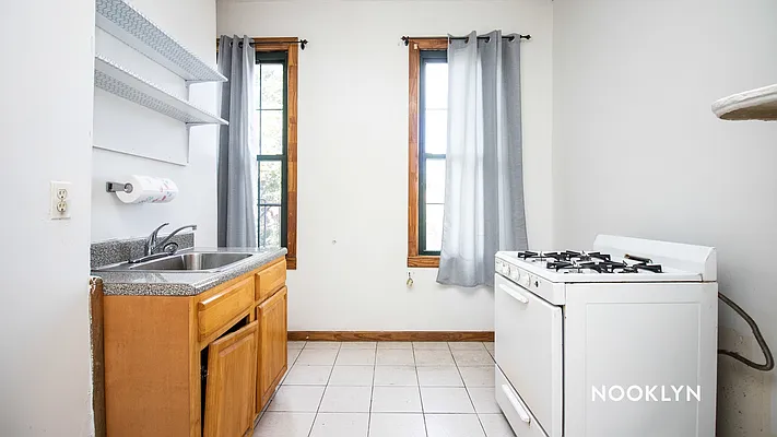 Rented by Nooklyn NYC LLC | media 38