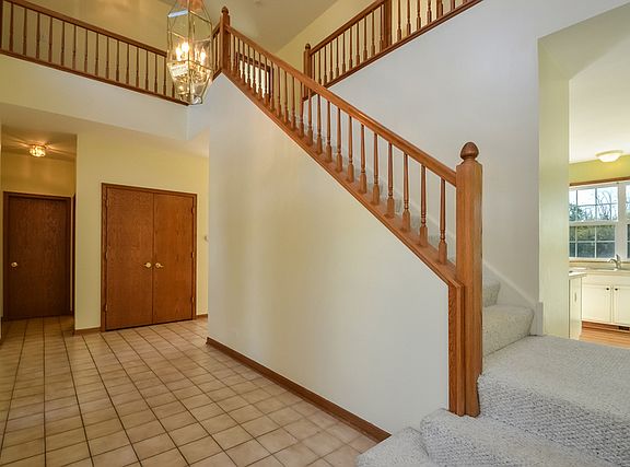 2nd image of 33957 N Wooded Glen Dr