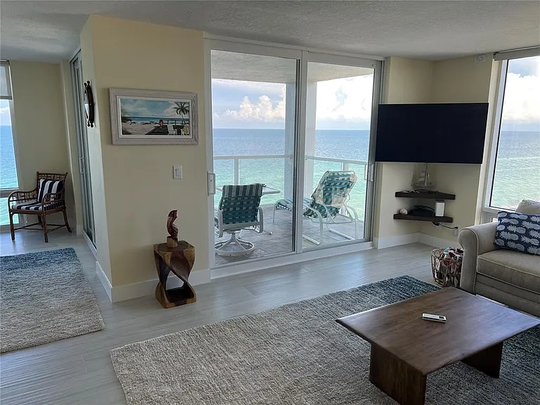 2425 Gulf Of Mexico Dr #11F — Photo 13