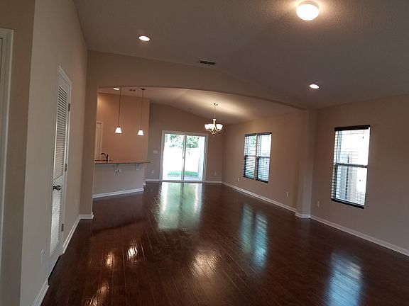 5th image of 2519 King Louis Dr