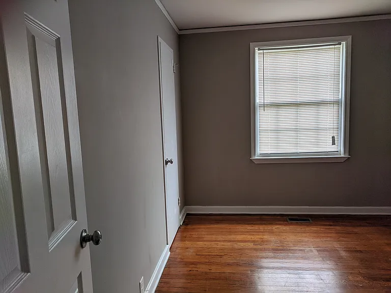628 Crestlyn Dr — Photo 8