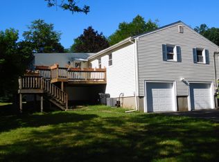 30 Brookwood Dr, Branford, CT 06405