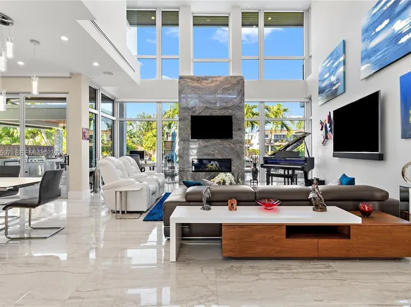 2809 NE 24th Pl, Fort Lauderdale, FL 33305