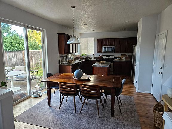 5th image of 17071 SW Sandhill Ln