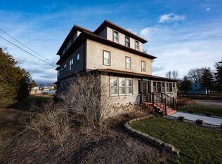 301 S 1st St, Winneconne, WI 54986