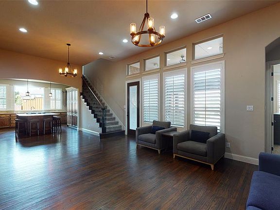 5th image of 2715 Izabella Ct