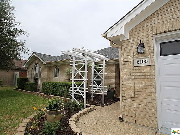 2nd image of 2105 Southport Dr