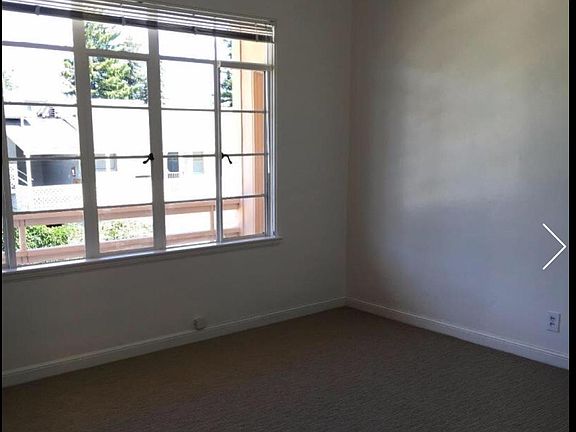 4th image of 220 N San Mateo Dr APT 5