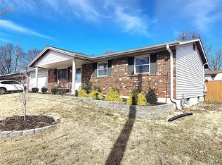 904 Jungs Station Rd, Saint Charles, MO 63303