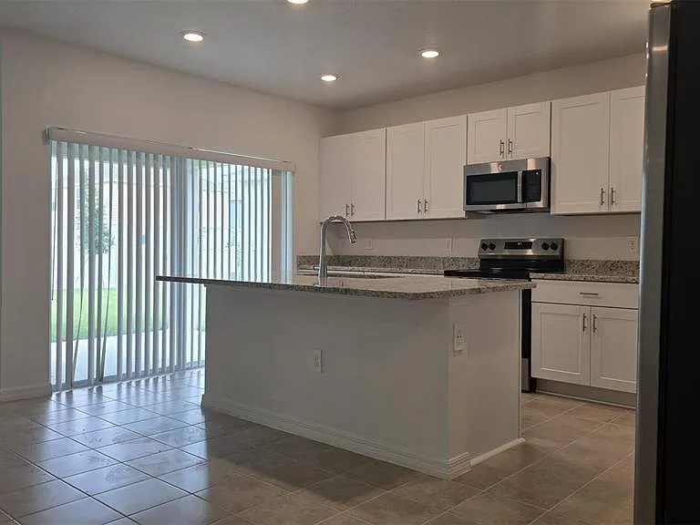 4759 Cloister St — Photo 3