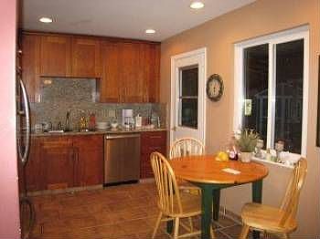 4th image of 1660 Toledo Ct