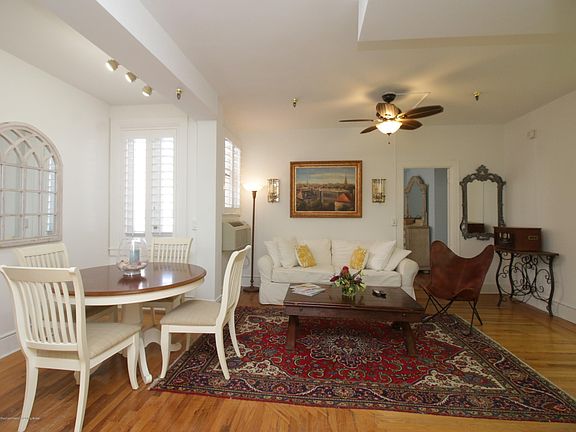 2nd image of 235 Sunrise Ave Penthouse 3