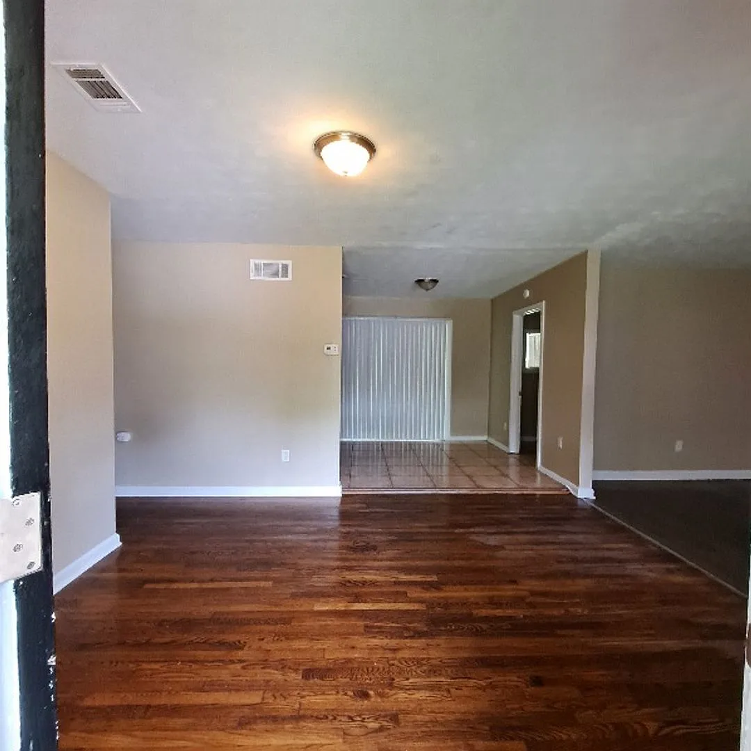 Welcome to 5380 Blackwell Road! — Photo 2