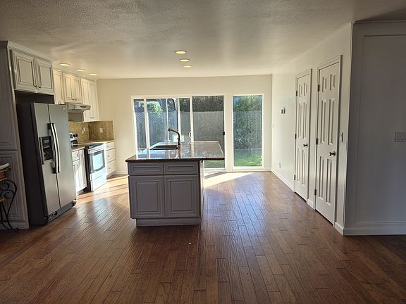 5th image of 109 Corinne Ave