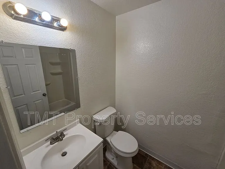 228 McFarland St #6 — Photo 21