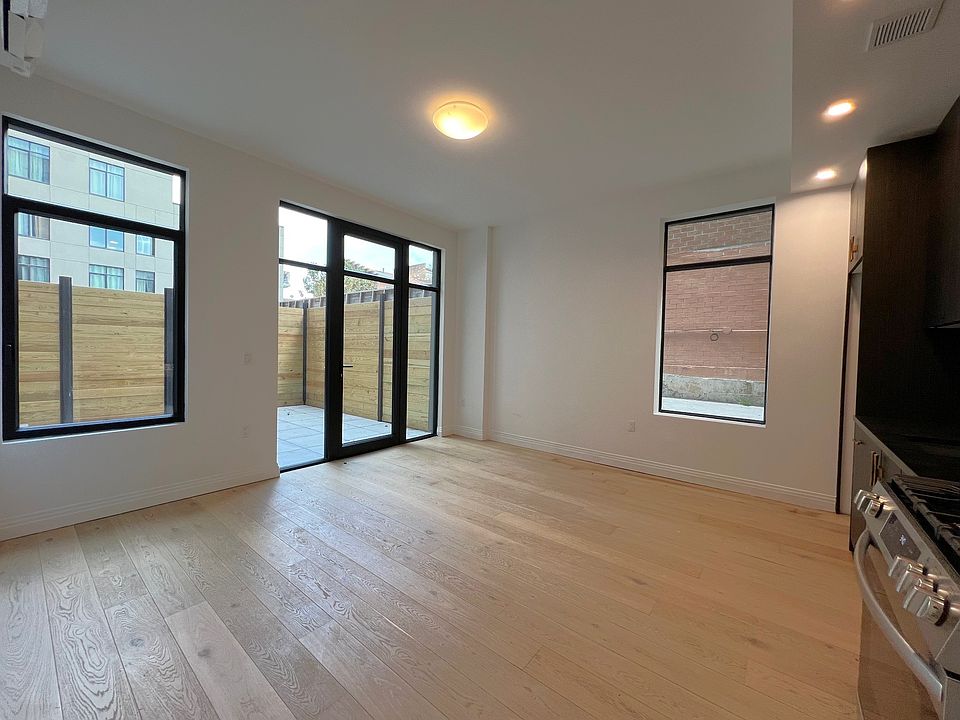 1st image of 865 4th Ave #121