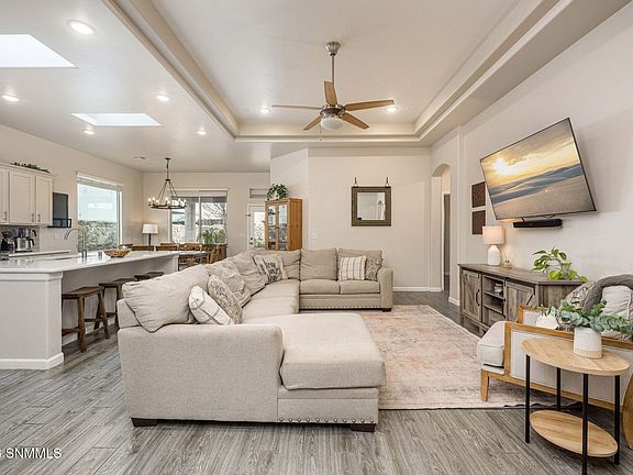 5th image of 3729 Santa Rosa Ave