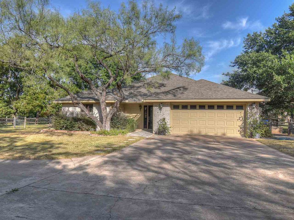 1st image of 260 Braeburn Cir