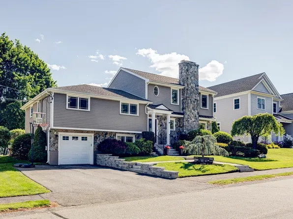 131 Woodbine Cir, Needham, MA 02494