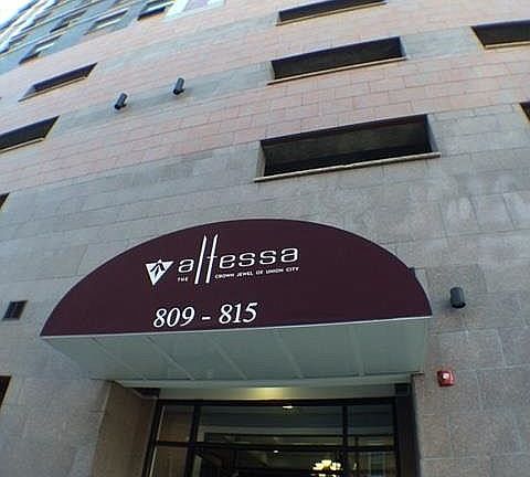 5th image of 809 22nd St APT 601