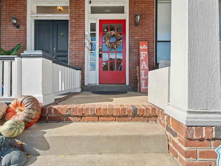 232 N 32nd St #1 — Photo 6