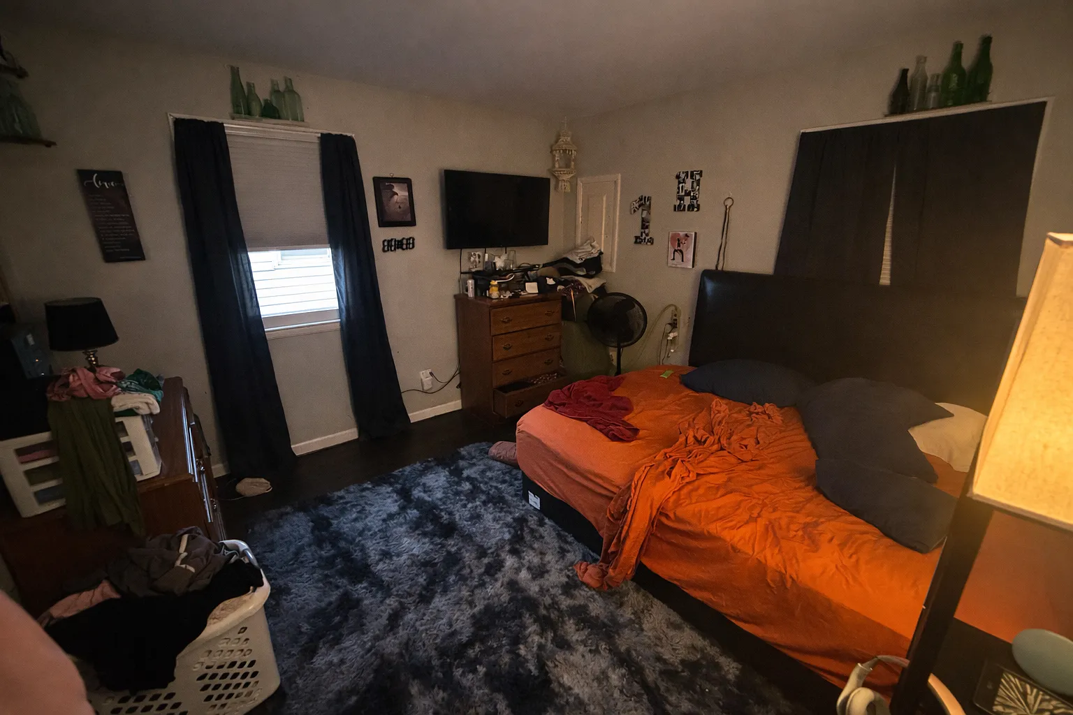 4 bed, 1000 sqft, $2,300 — Photo 2