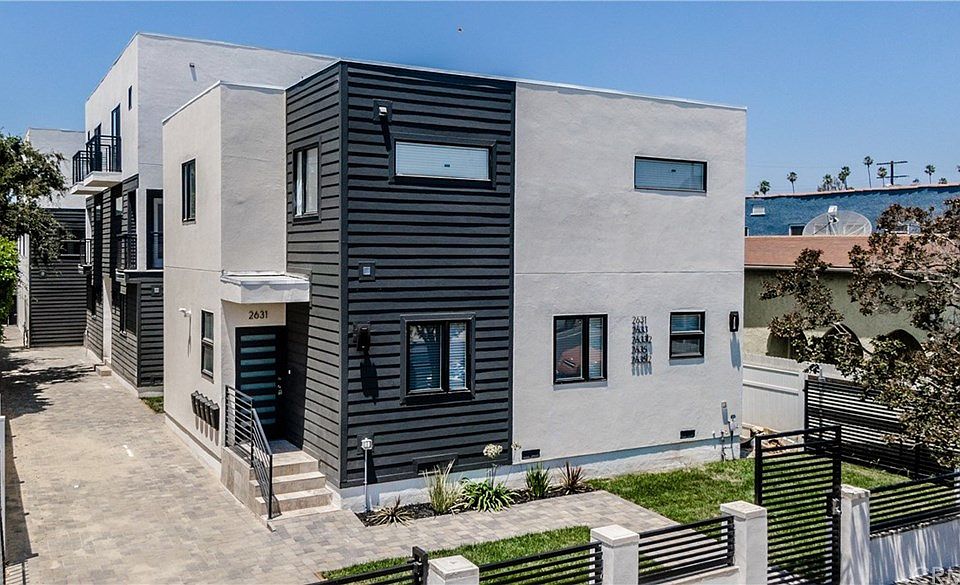 1st image of 2631-2633 S La Salle Ave