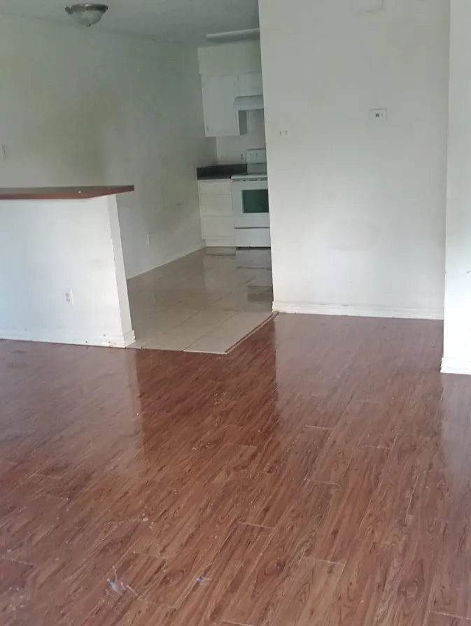 2 bed, 750 sqft, $999 — Photo 4