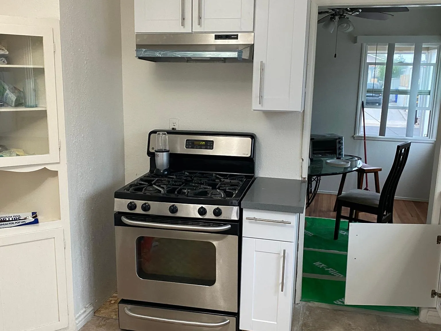 6 bed, 2162 sqft, $4,995 — Photo 3