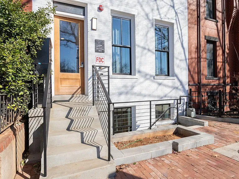 1012 Pennsylvania Ave SE #6 — Photo 21