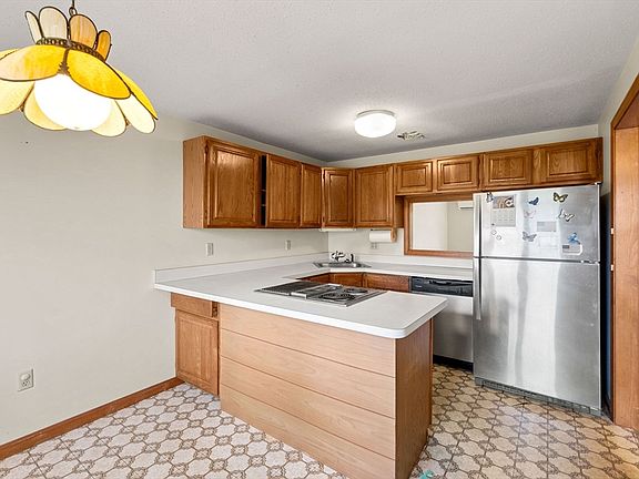 3rd image of 174 Lowell Rd Unit 71