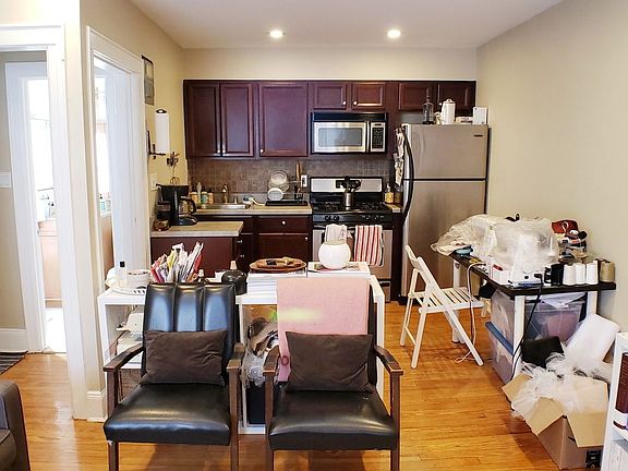 3rd image of 176 Meserole St #4FF