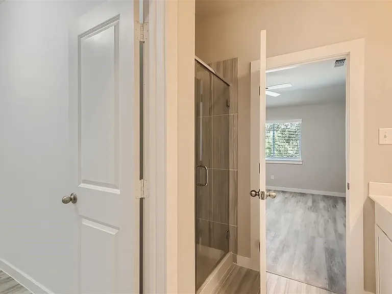 2404 Freshwater Ln — Photo 6