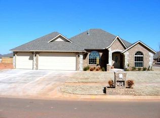 1209 NW 13th Pl, Moore, OK 73160