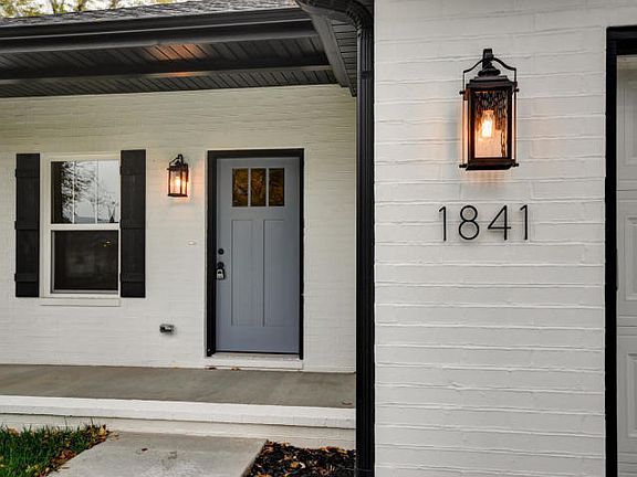 3rd image of 1841 N Old Orchard Ave